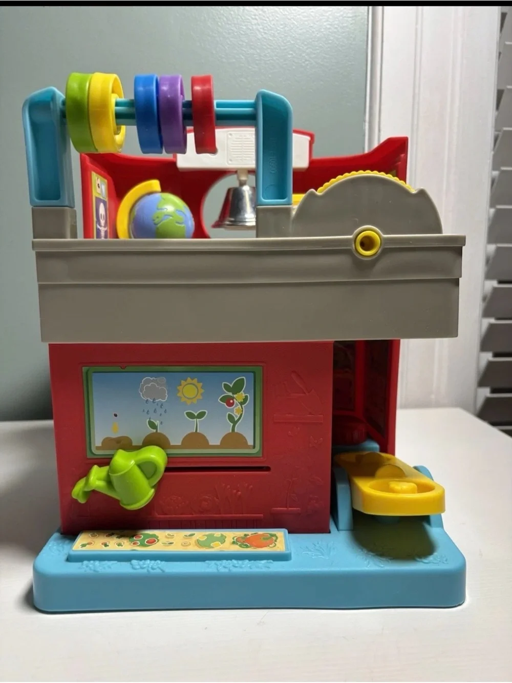 Fisher-Price Little People Friendly School Playset Lights Sounds Interactive